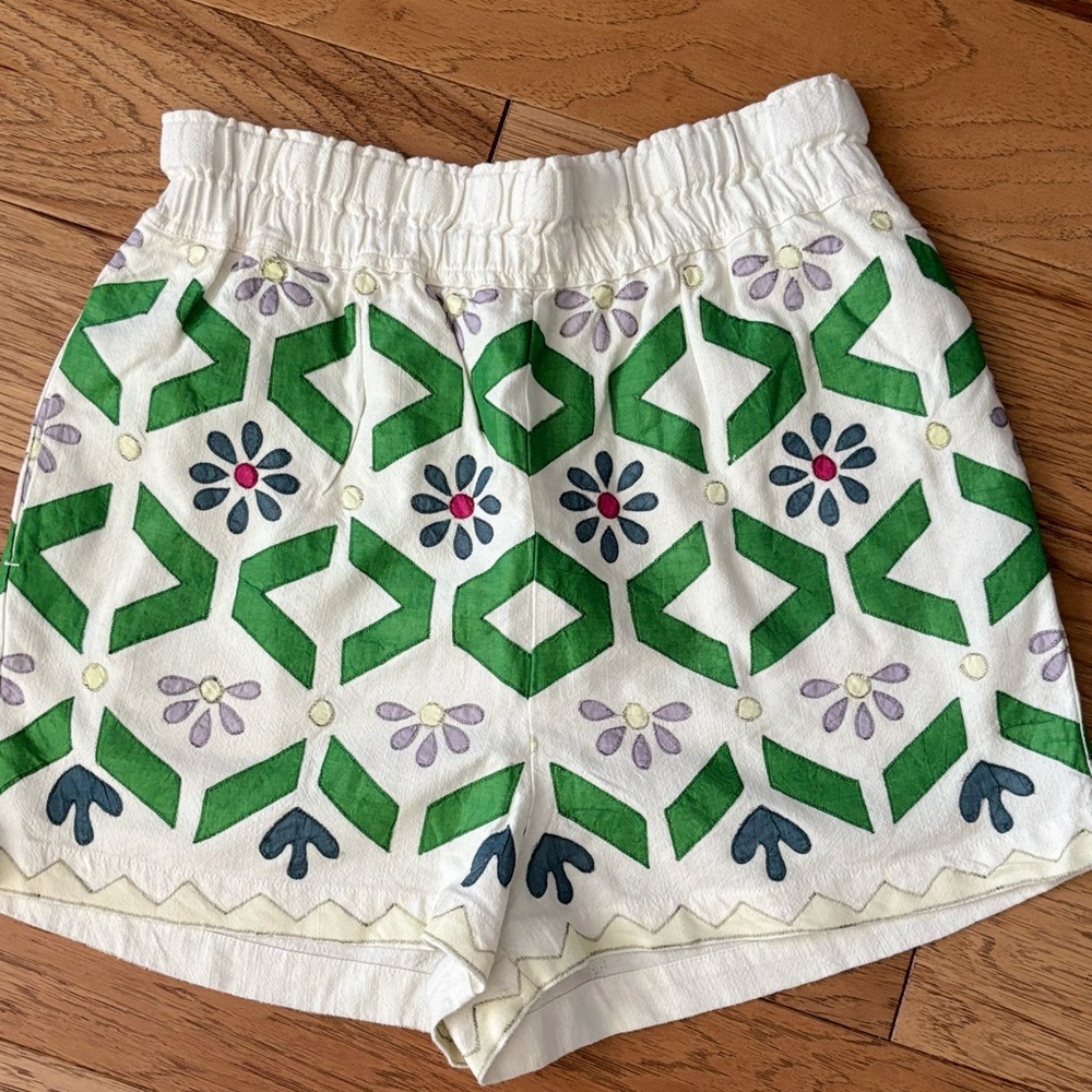 NWT Anthropologie Green and Cream Patterned High Waist Shorts - Picture 2 of 8